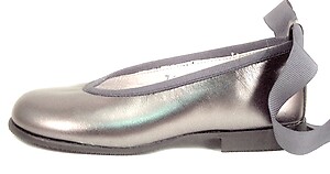 B-7118 (Sale) - Silver Ballet Flats - Euro 33 Size 2